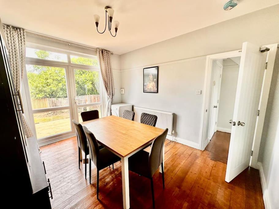 5 Bed Property In Se12 伦敦 外观 照片