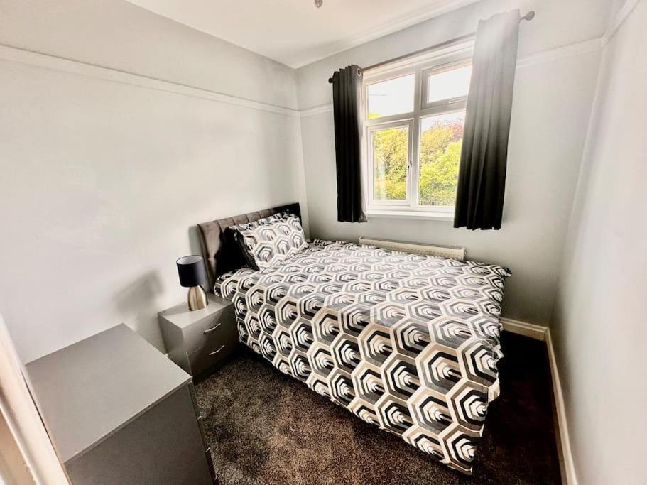 5 Bed Property In Se12 伦敦 外观 照片