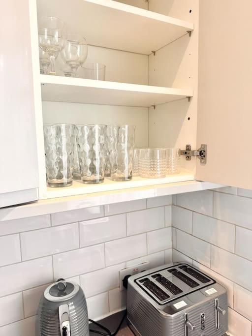 5 Bed Property In Se12 伦敦 外观 照片