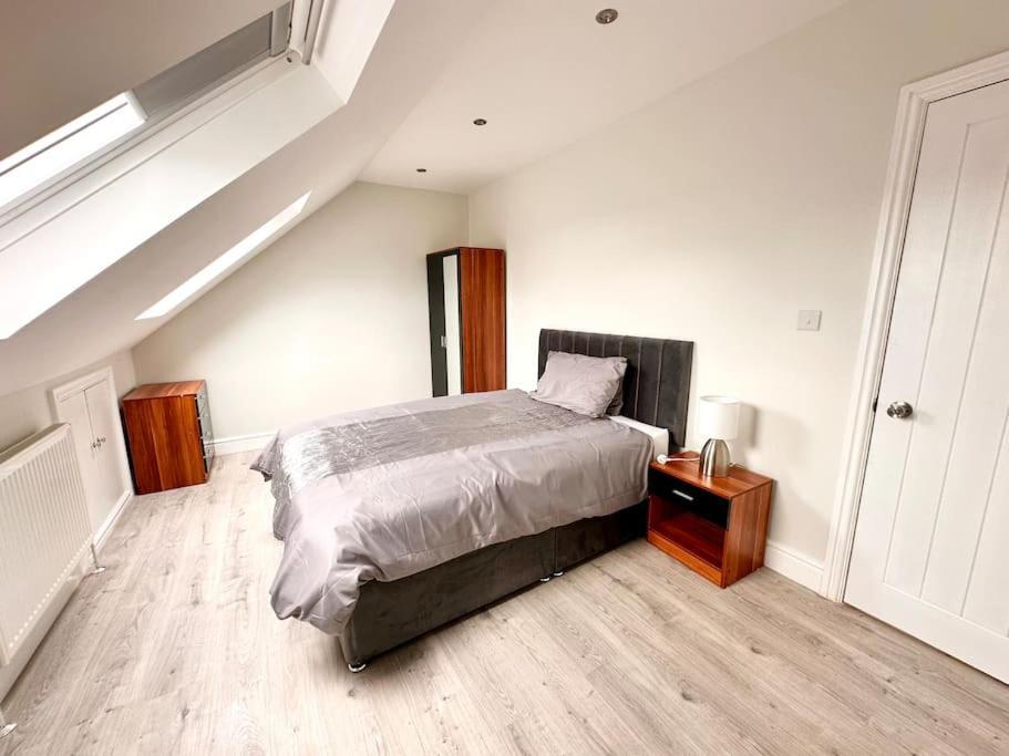 5 Bed Property In Se12 伦敦 外观 照片